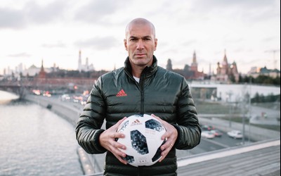 英皇体育精华-乌克兰队球迷高唱助威歌曲