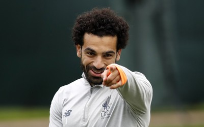 英皇体育独家-佩里西奇赛后与家人庆祝